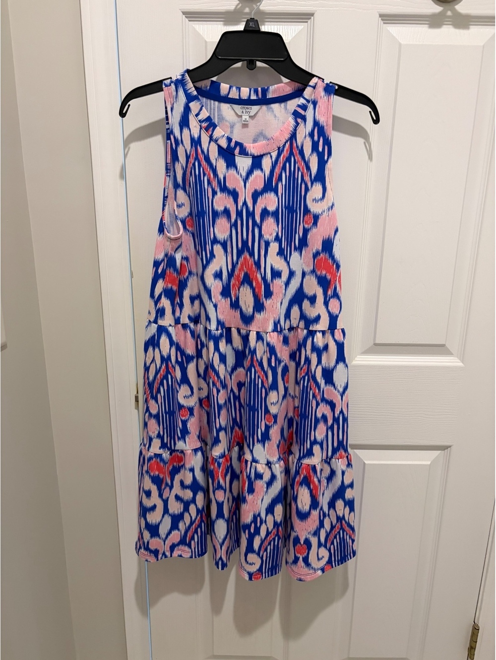 Crown & Ivy Blue pink printed sleeveless dress - M